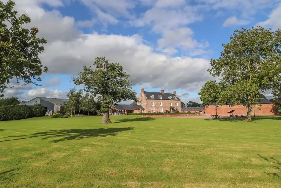 Countryside near Rhandregynwen Hall
