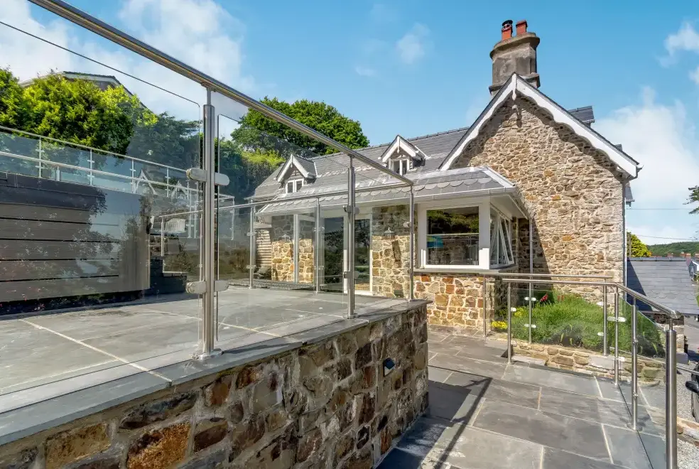 Rhodewood Lodge, from the outside