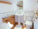 Ensuite bathroom at Rhydd Holiday Barn - thumbnail photo
