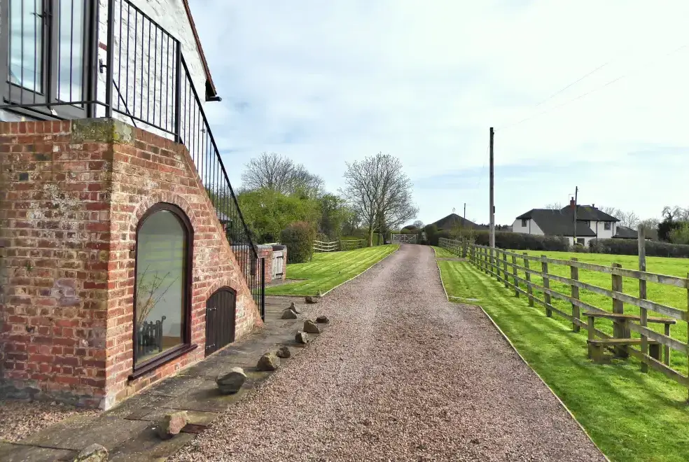 Rhydd Holiday Barn, from the outside