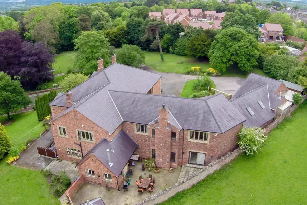 Richmond Country House, from the outside