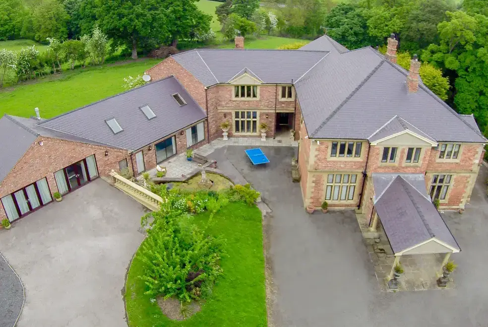 Richmond Country House, from the outside