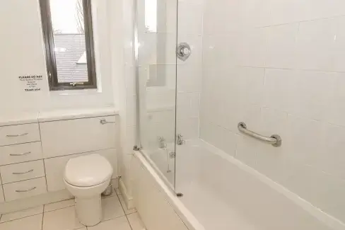 Family bathroom at Richmond Country House, Denbighshire