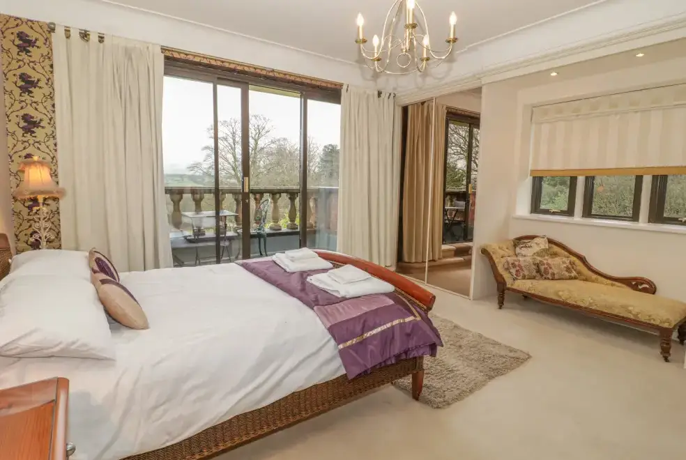 Bedroom at Richmond Country House