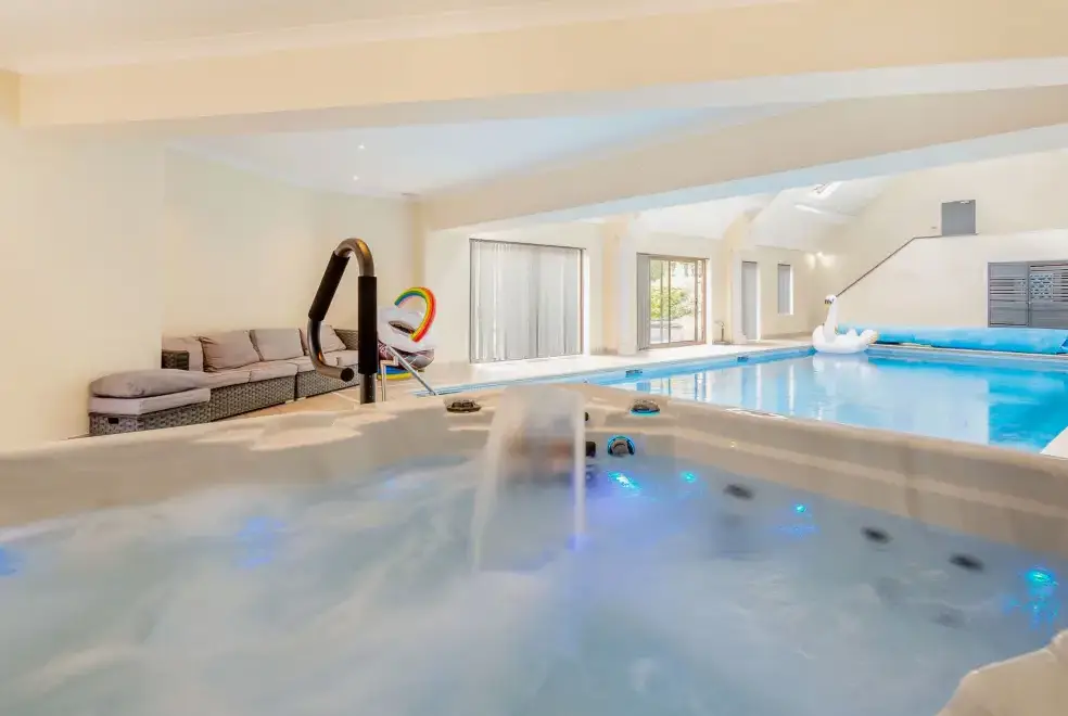 Private Swimming Pool at Richmond Country House
