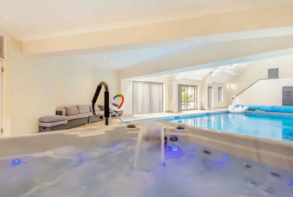 Private Swimming Pool at Richmond Country House