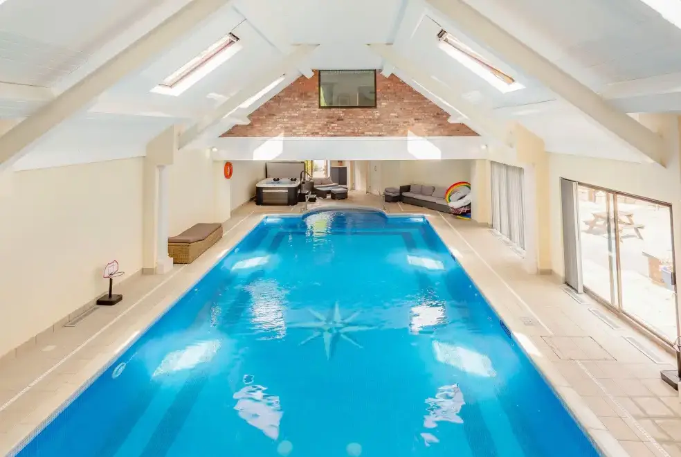 Private Swimming Pool at Richmond Country House