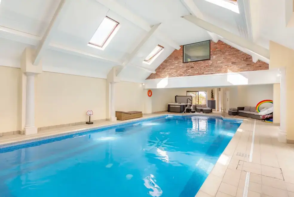 Private Swimming Pool at Richmond Country House