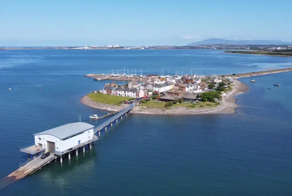 Coastal scenes near Roa Island House