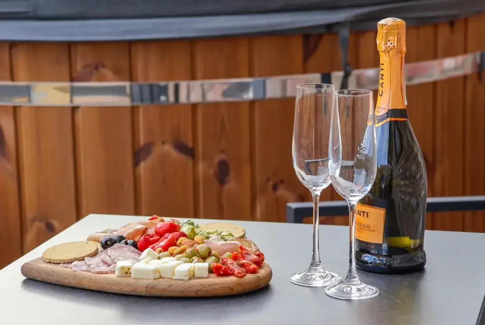 Private Hot Tub at Robins Nest