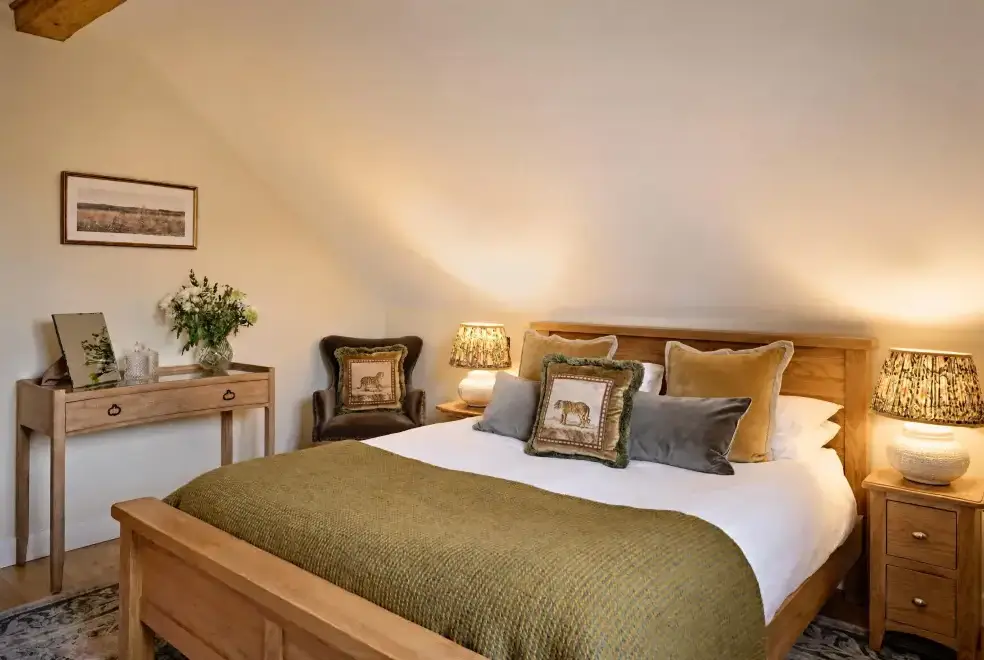 King-size bedroom at Rosehaven