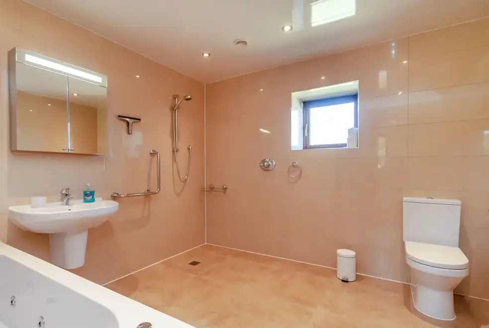 Wet room at Routster Farm Cottage, Yorkshire Dales