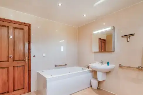 Family bathroom at Routster Farm Cottage, Yorkshire Dales, North Yorkshire