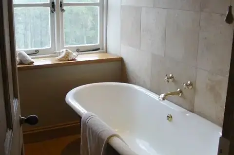 Family bathroom at Rower Fort, Devon