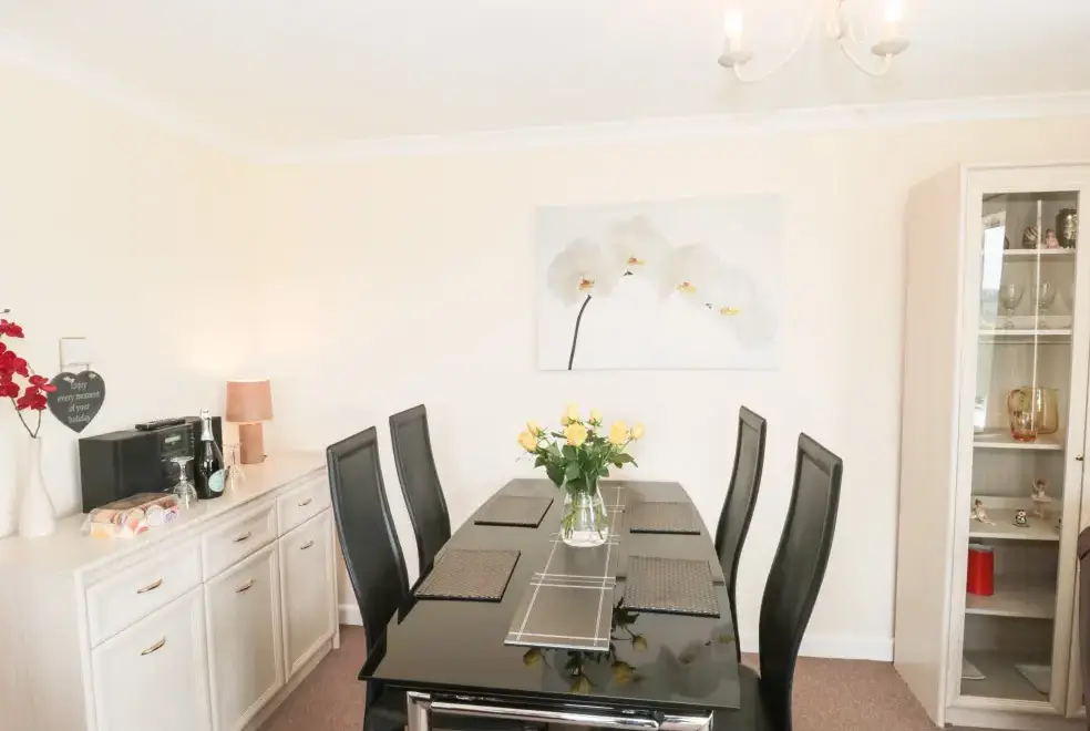 Dining room at Ryecross Rural Retreat near Shaftesbury