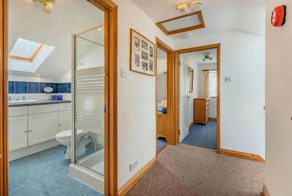 Shower room at Sail Loft