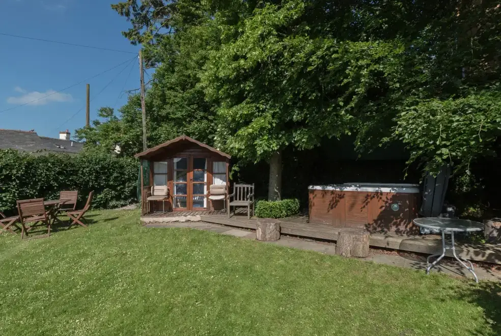 Private Hot Tub at Schoolhouse Apartment near the Shropshire Hills
