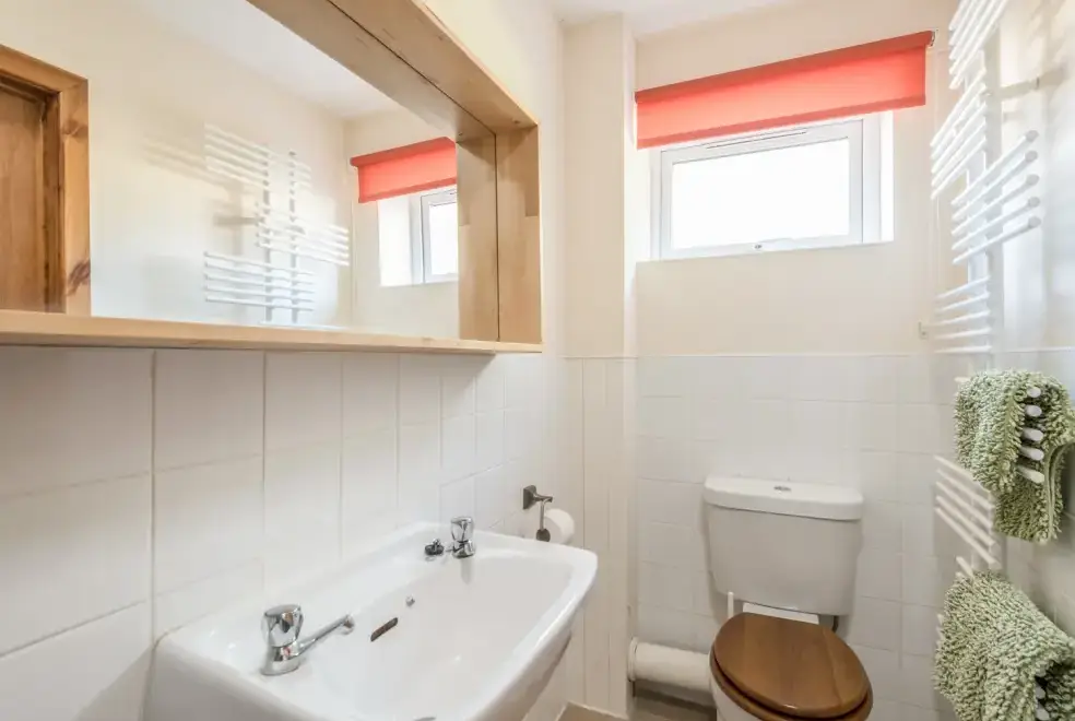 Family bathroom at Schoolhouse Apartment near the Shropshire Hills