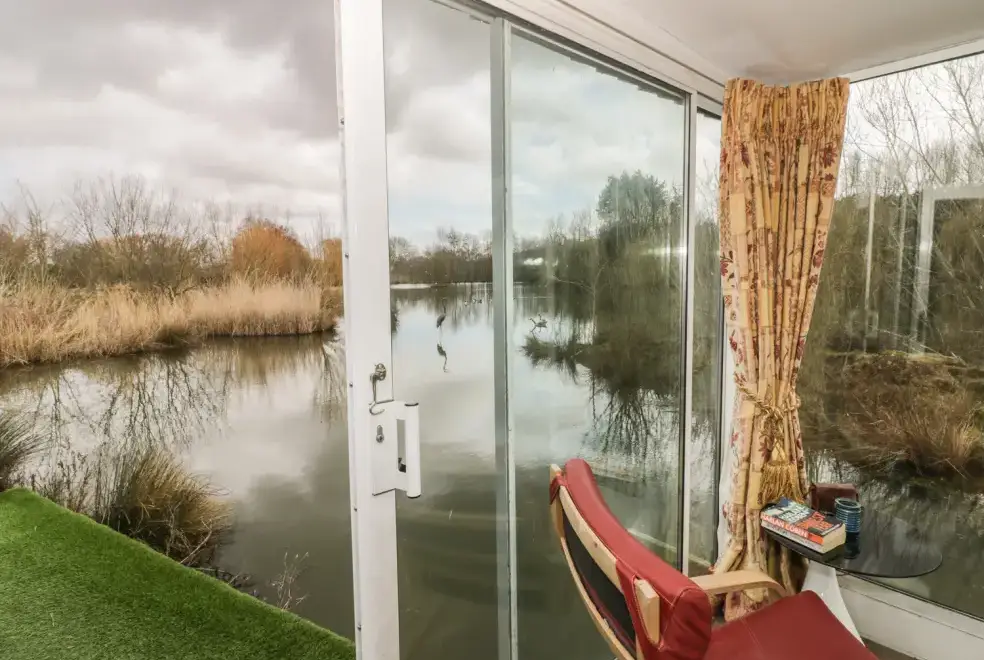 Lake view at Secret Island Yurt