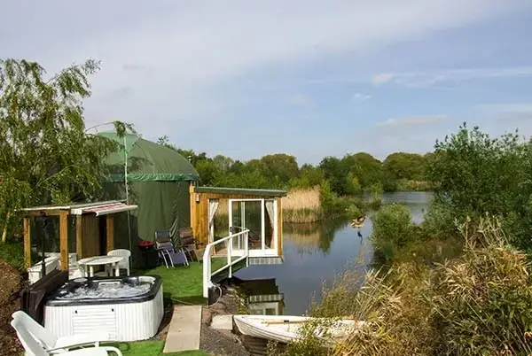 Lake view at Secret Island Yurt