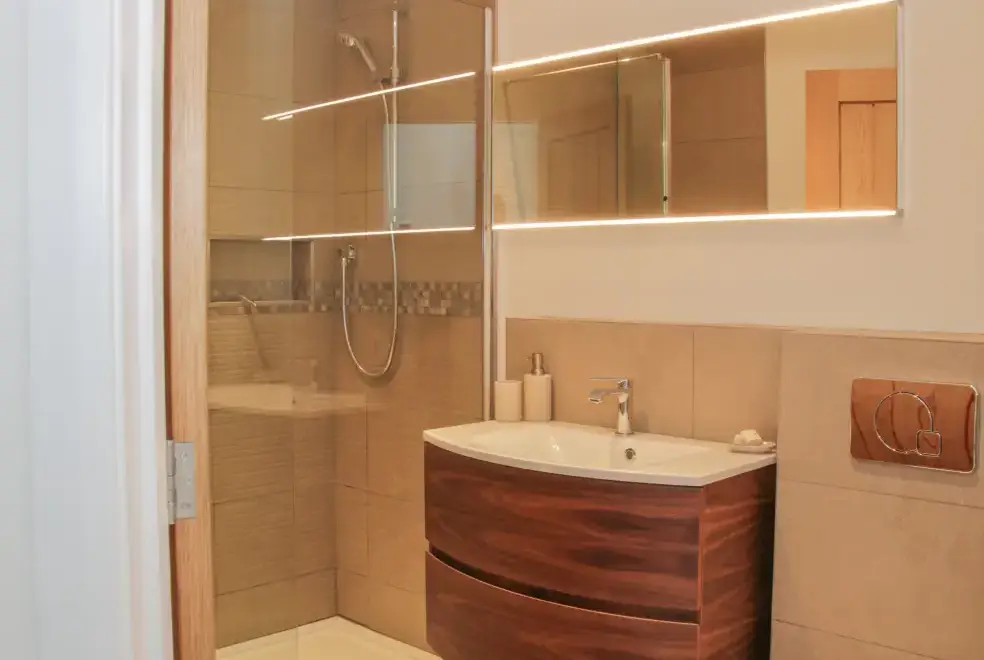 Ensuite bathroom at Shepherd's Rest