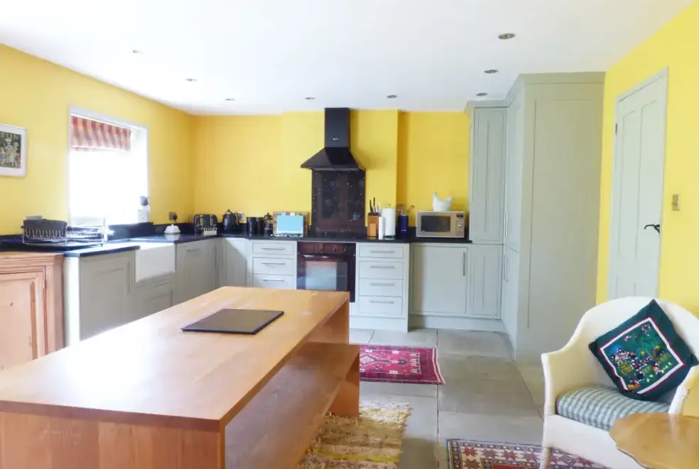 Kitchen/diner at Shortmead Cottage