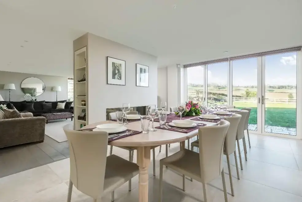 Dining room at Sleeps 10, Gold Award Winning House, M1 rated, ideal for all generations with downstairs bedroom and wet room