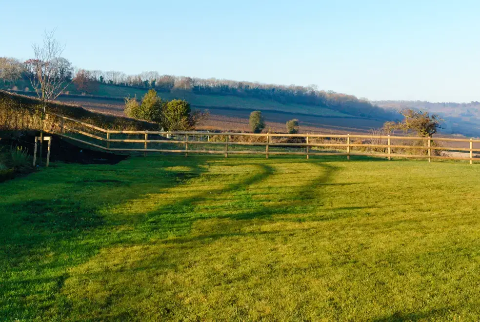 Countryside views at Sleeps 10, Gold Award Winning House, M1 rated, ideal for all generations with downstairs bedroom and wet room
