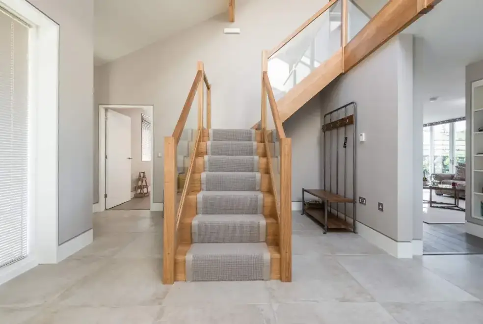 Lounge at Sleeps 10, Gold Award Winning House, M1 rated, ideal for all generations with downstairs bedroom and wet room