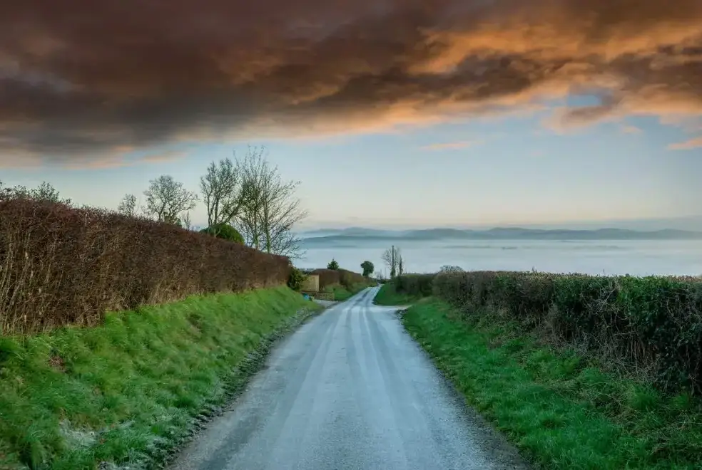 Countryside near Sleeps 10, Gold Award Winning House, M1 rated, ideal for all generations with downstairs bedroom and wet room