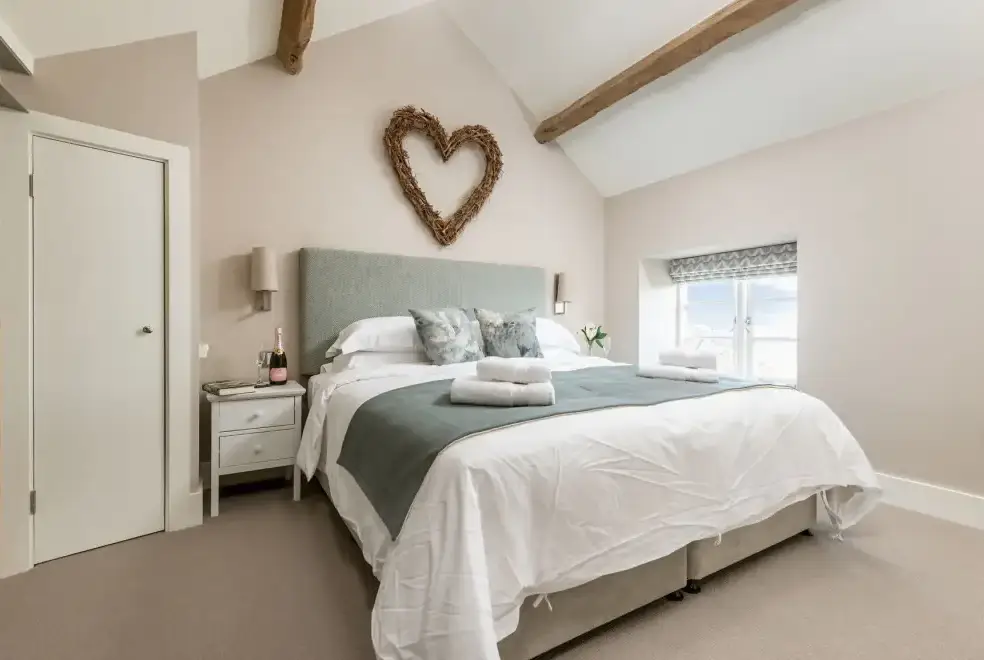 Bedroom at Sleeps 2, Romantic, Modern, Luxurious Cottage with garden, WiFi and Amazing Views