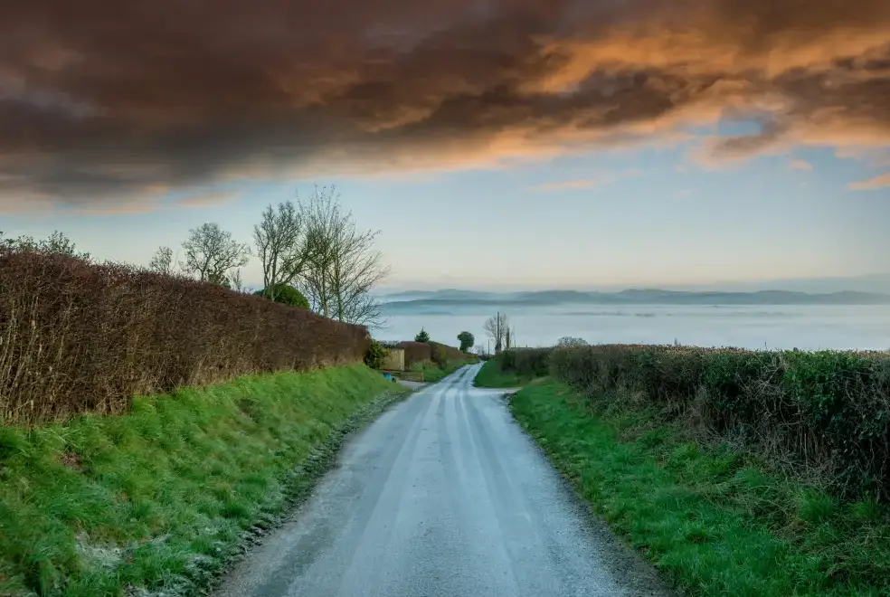 Countryside views at Sleeps 2, Romantic, Modern, Luxurious Cottage with garden, WiFi and Amazing Views