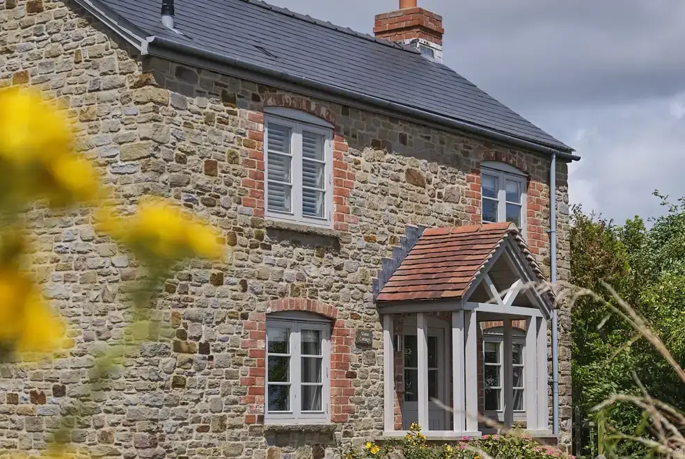 Sleeps 2, Romantic, Modern, Luxurious Cottage with garden, WiFi and Amazing Views, from the outside