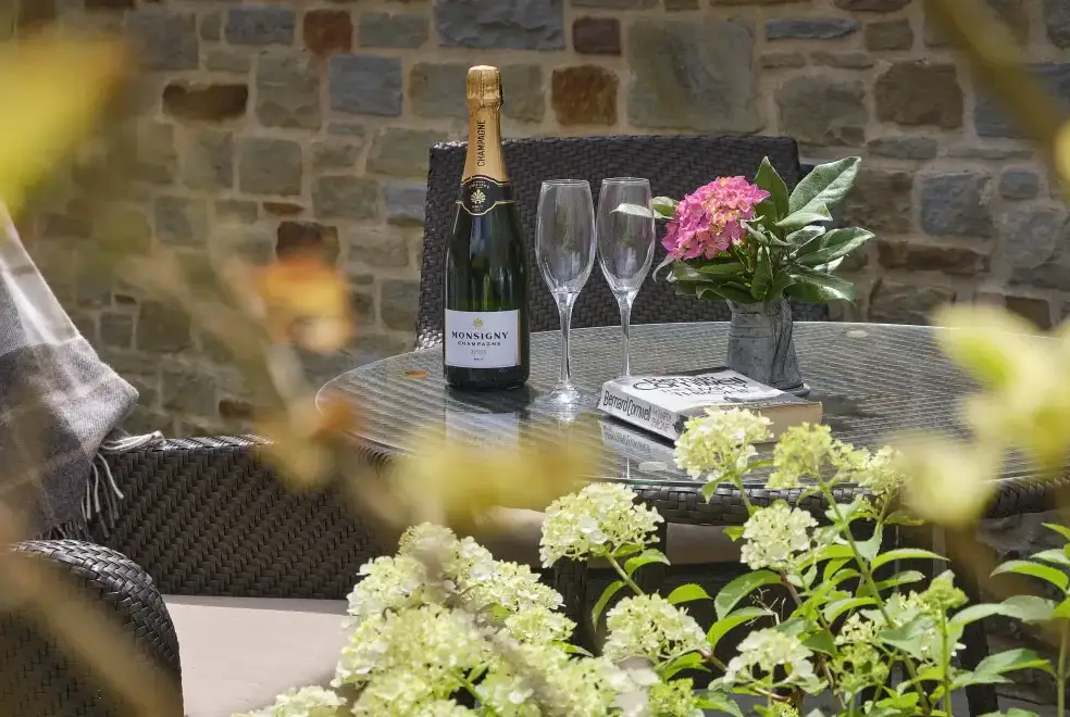 Patio area at Sleeps 2, Romantic, Modern, Luxurious Cottage with garden, WiFi and Amazing Views