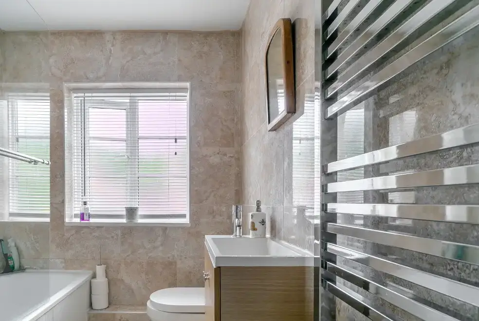 Family bathroom at Sleepy Hollow