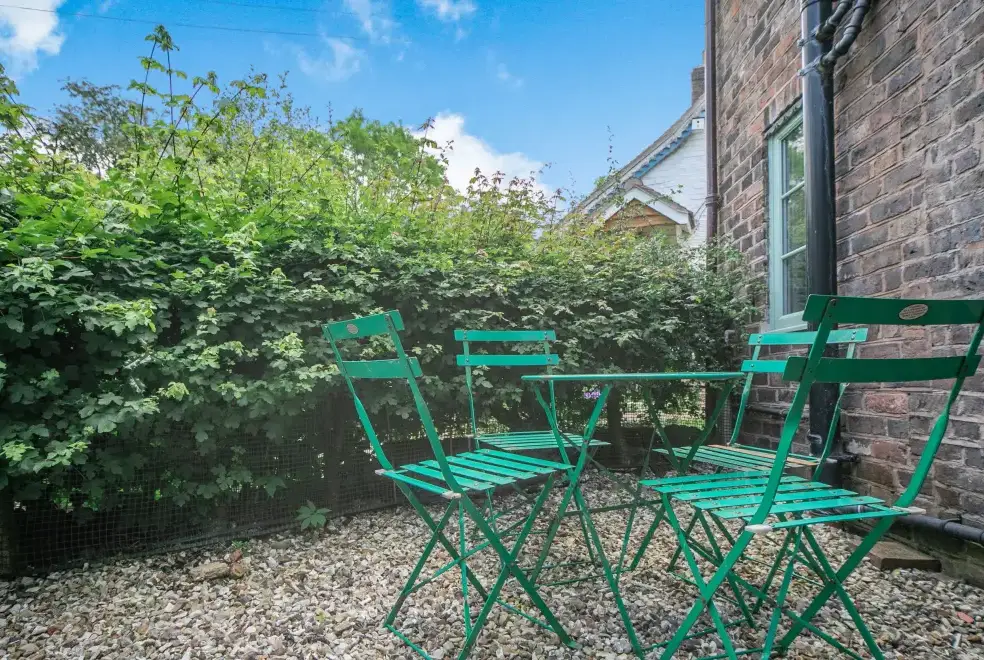 Garden furniture at Sleepy Hollow