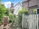 Enclosed garden at Sleepy Hollow - thumbnail photo