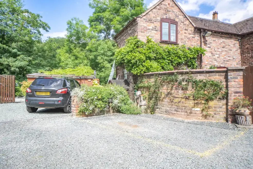 Sleepy Hollow, from the outside