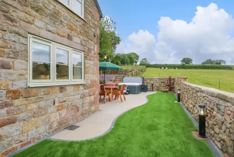 Small Lane Cottage, from the outside