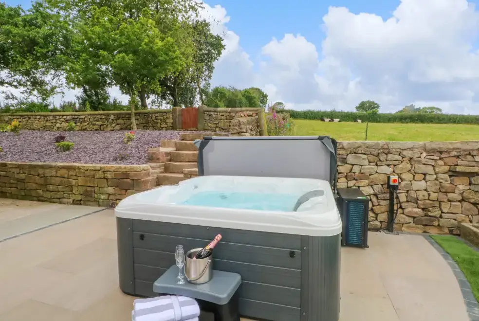 Private Hot Tub at Small Lane Cottage