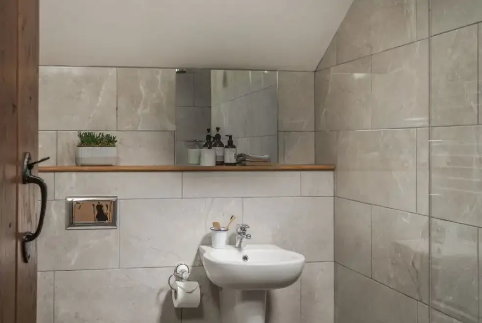 Loo at Smokeham Farm