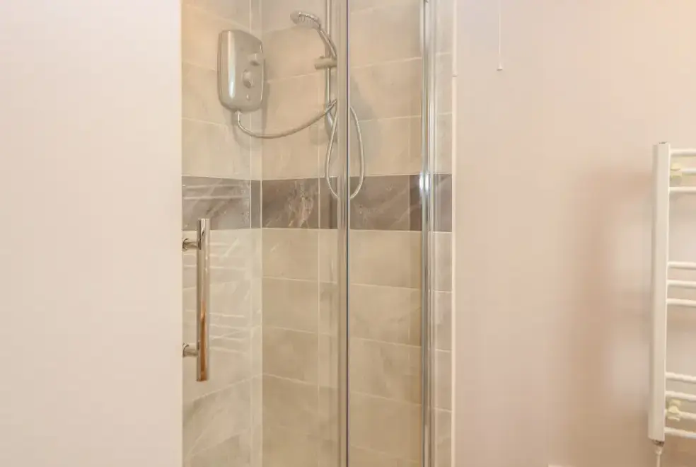 Shower room at Snowy Owl Barn