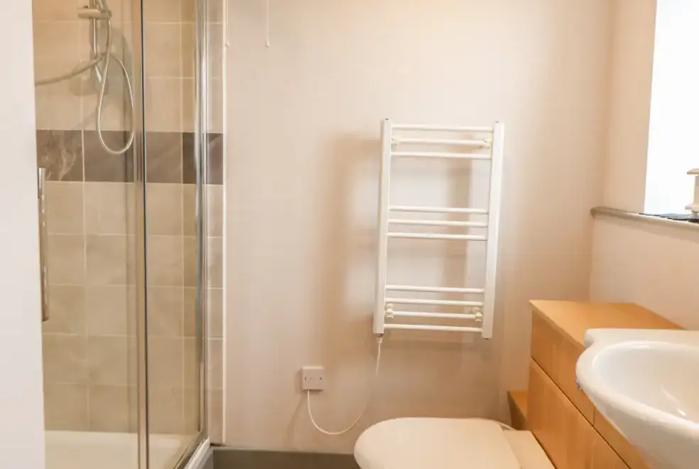 Shower room at Snowy Owl Barn