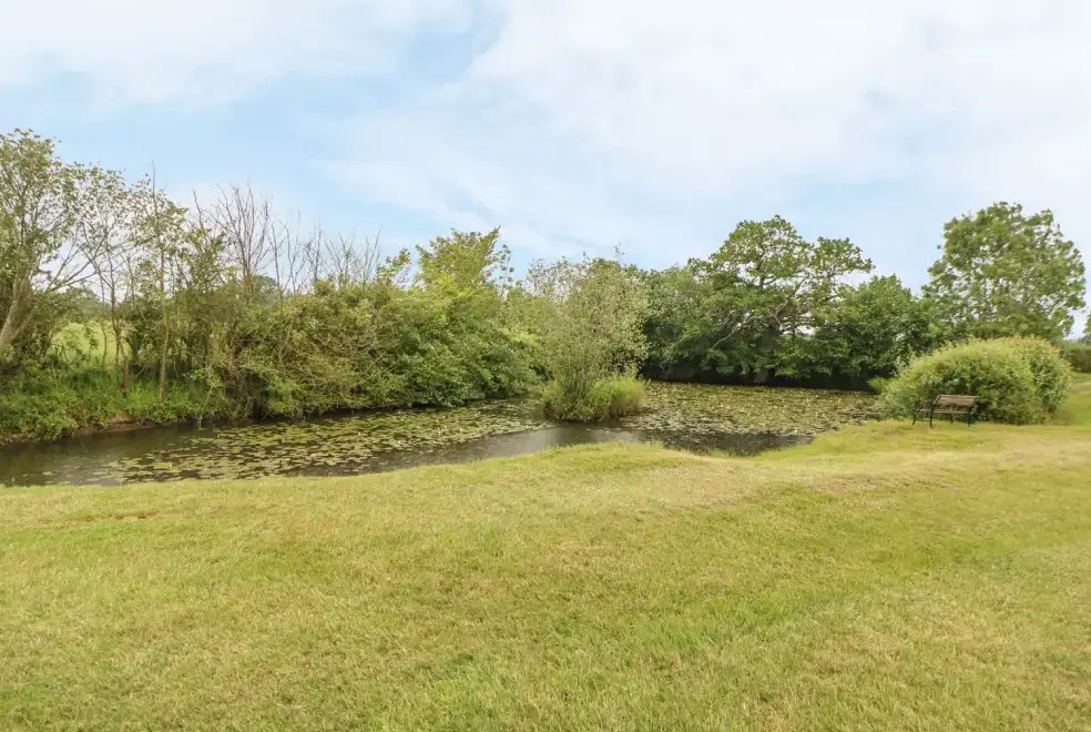 Lake view at Snowy Owl Barn