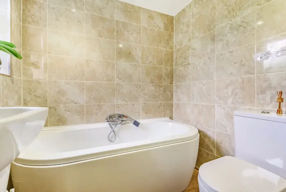 Family bathroom at Solway Cottage