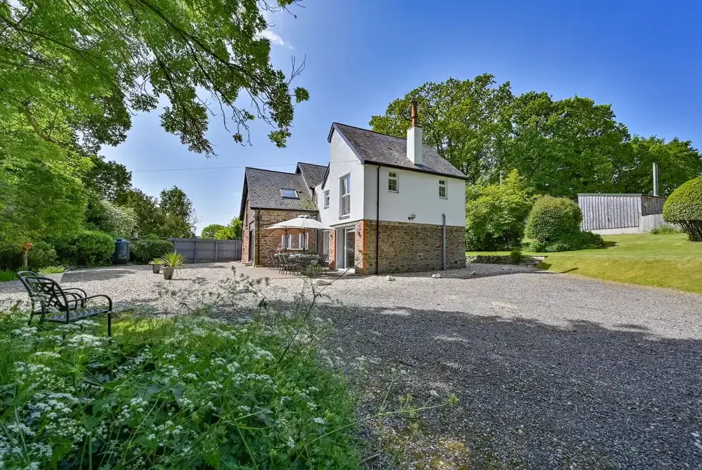 Somers Hiscott, from the outside