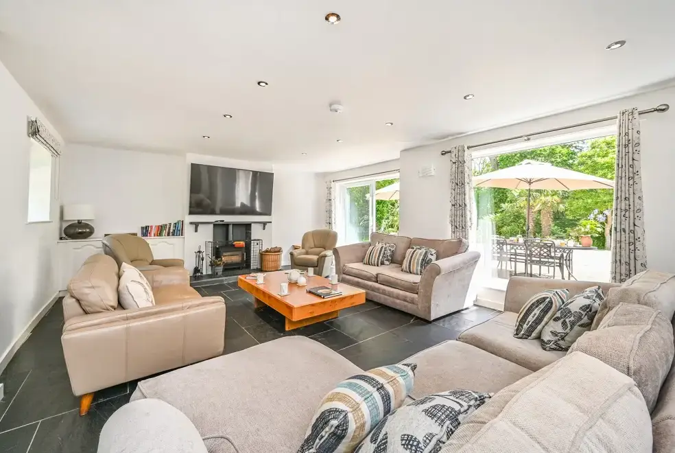 Lounge at Somers Hiscott