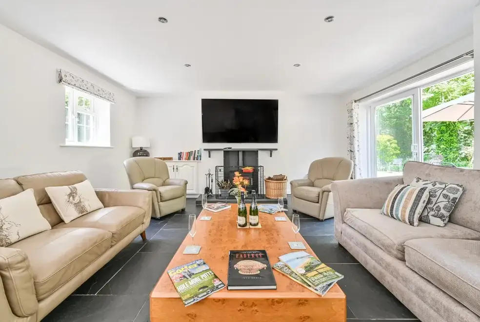 Lounge at Somers Hiscott