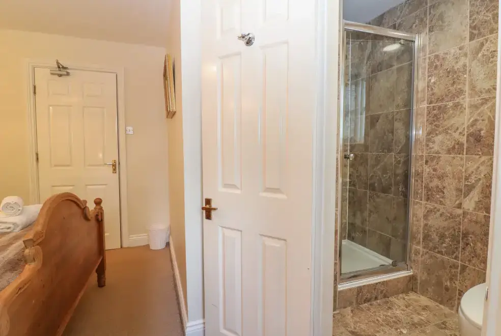 Ensuite bathroom at South Hill Farmhouse