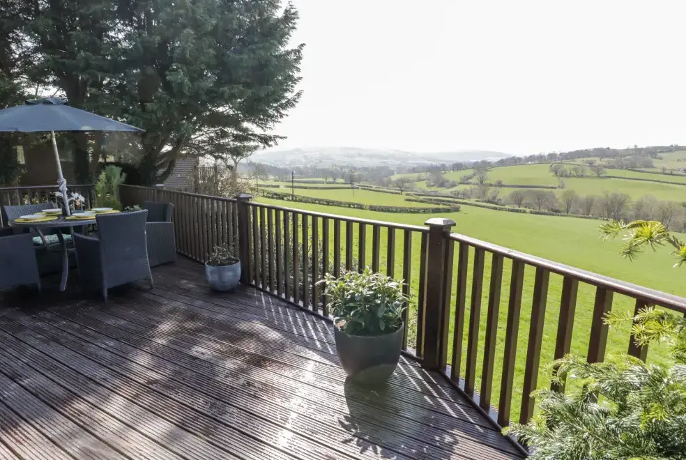 Decked area at Springtime Log Cabin